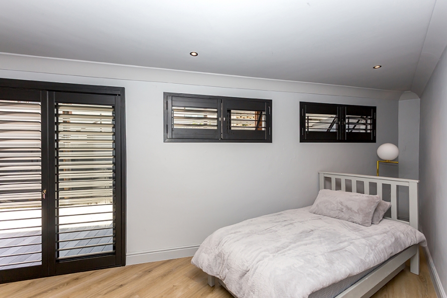 5 Bedroom Property for Sale in Bloubergstrand Western Cape